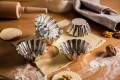 Komplet 10 dużych metalowych foremek do babeczek 8,5 cm